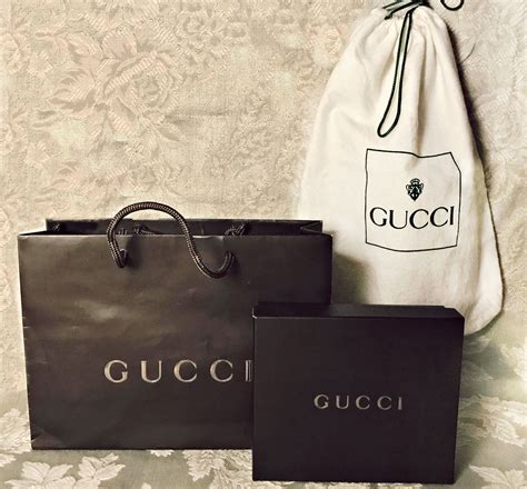 sacchetto regalo gucci